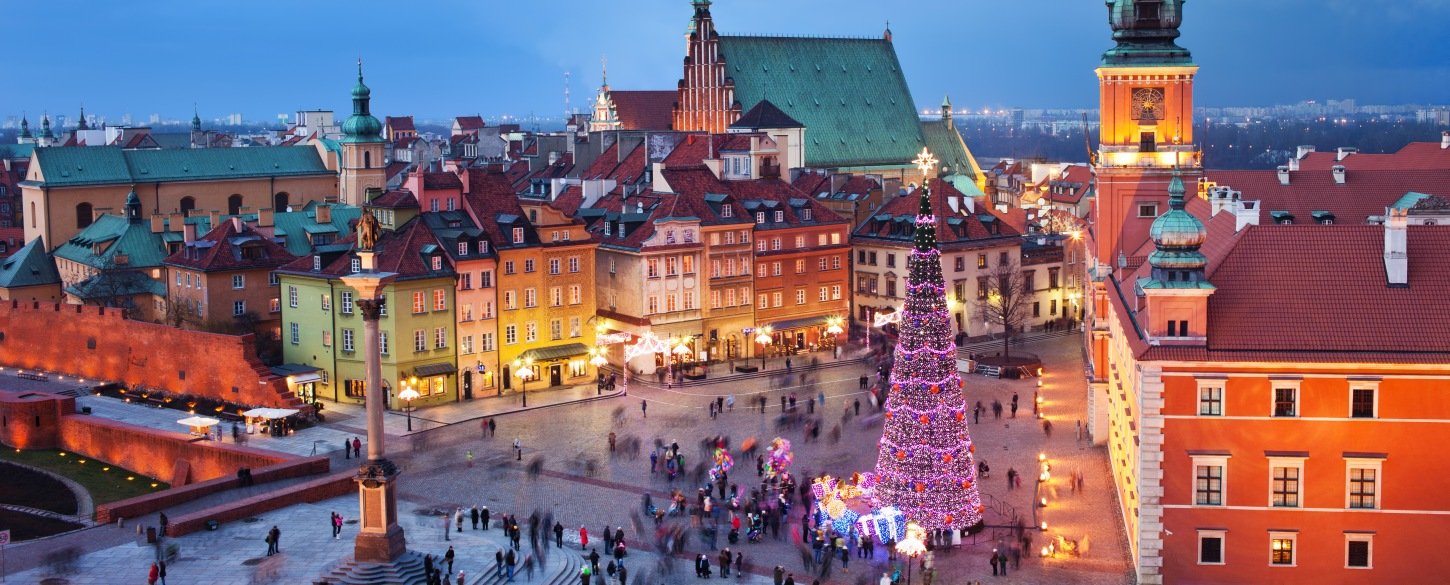 Old-Town-Warsaw-Poland-StrideTravel-st_125958461