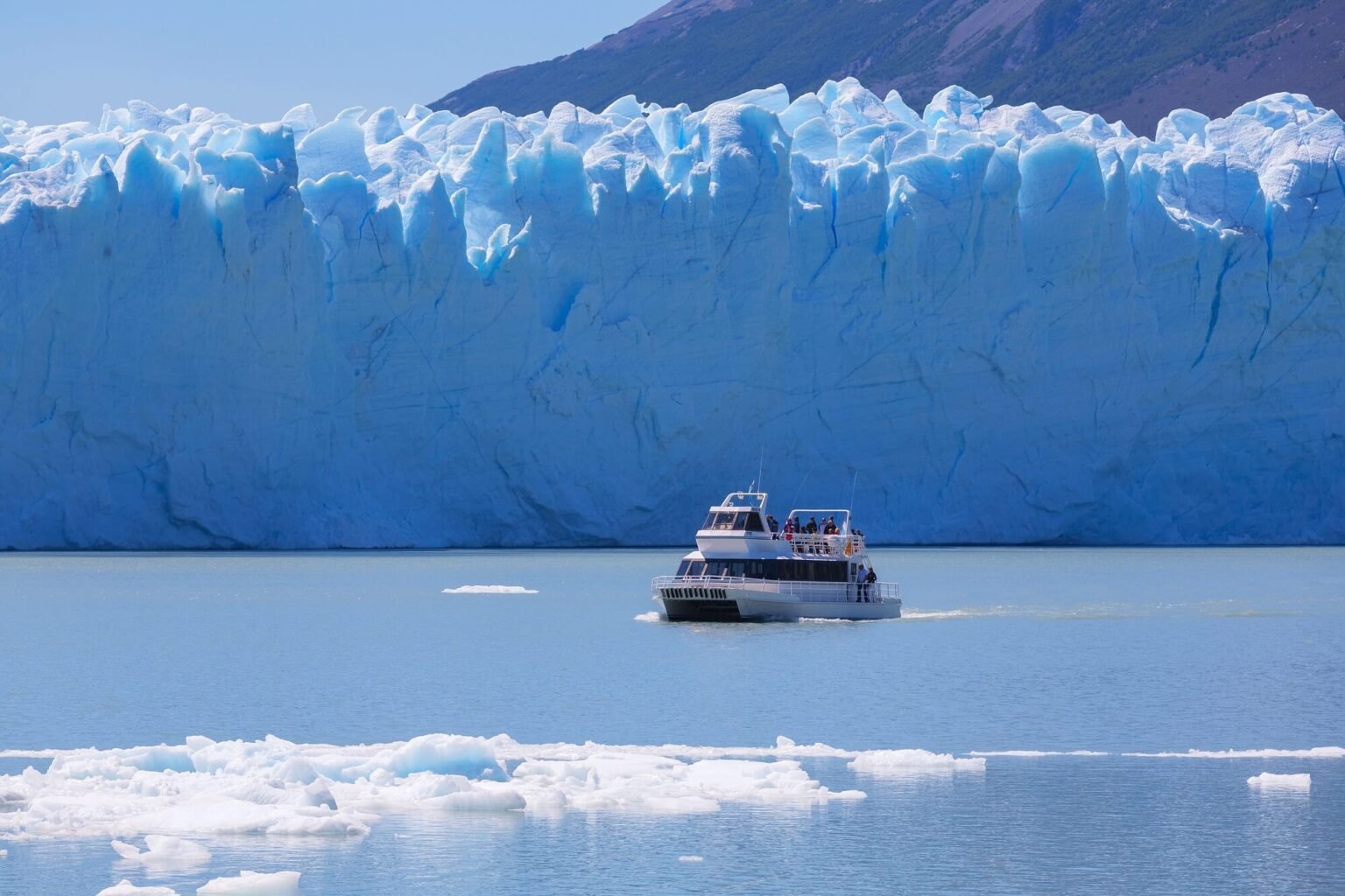 The-Glacier-by-Boat