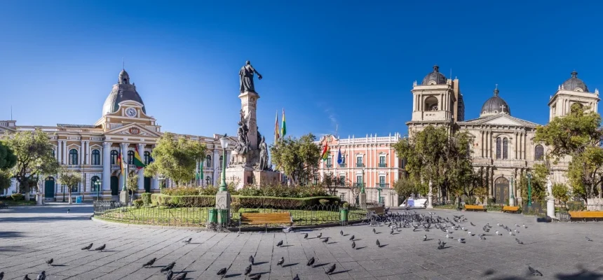 10-Bolivia-Tourist-Attractions-Plaza-Murillo