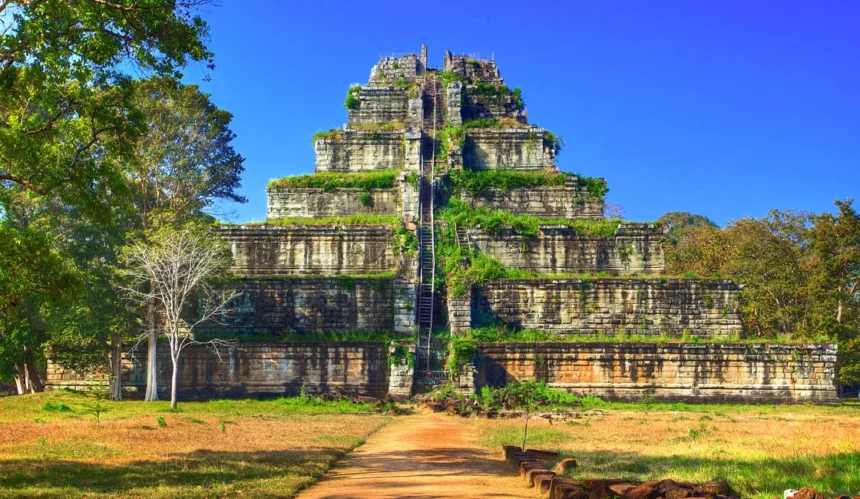 Best-Places-To-Visit-Cambodia-Koh-Ker