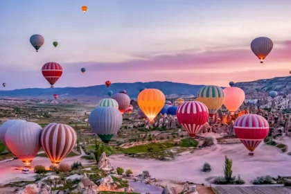 Cappadocia-Colorful-hot-air