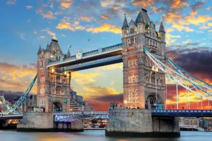 Top-10-Tourist-Attractions-in-England
