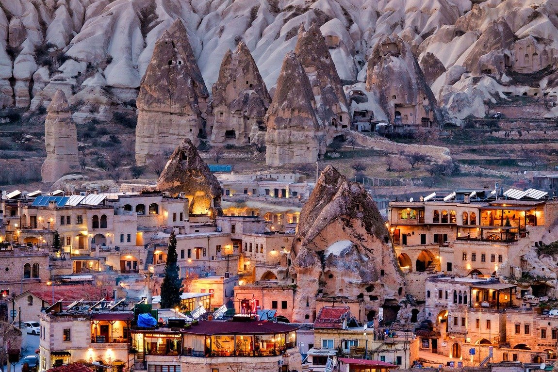 goreme-turkey-AdobeStock_504152109.jpg_33a6621085