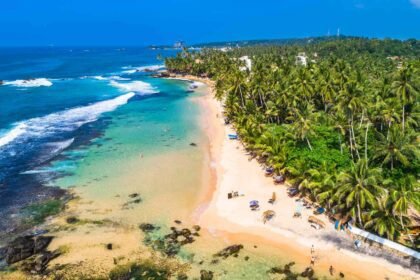 unawatuna-best-beach-sri-lanka-2f30a44b21f34168a78f92b442e550fa