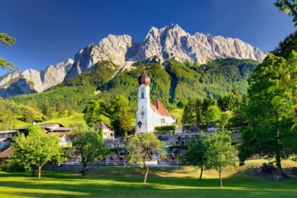 Garmisch-Partenkirchen_Kirche_St_Johannes_der_Taeufer (1)